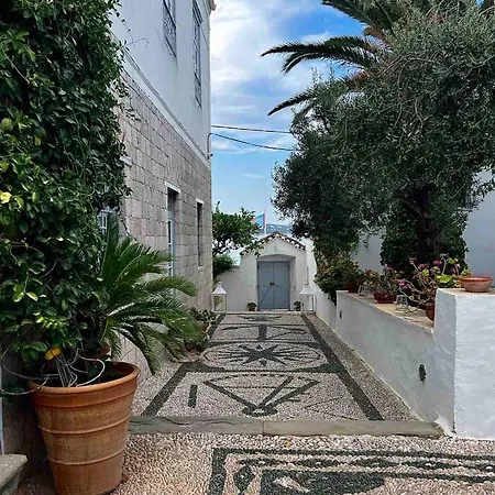 Economou Mansion Aparthotel 4*