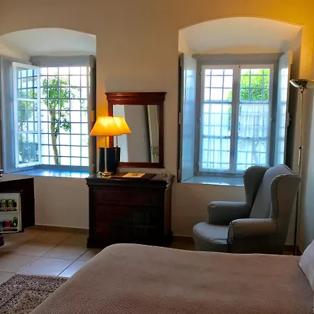 Ξενοδοχείο με διαμερίσματα Economou Mansion 4*