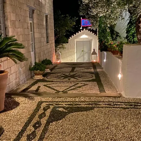 Economou Mansion Aparthotel Spetses Town