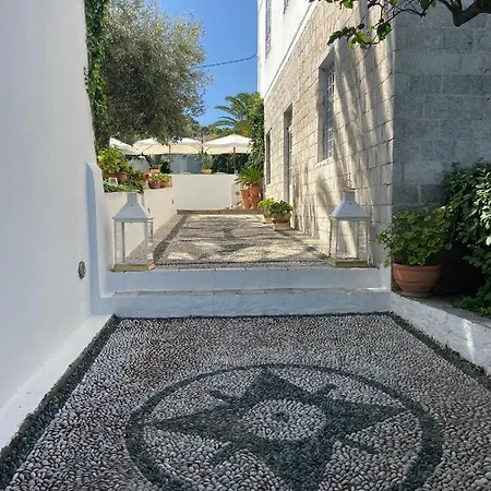 Economou Mansion 4*