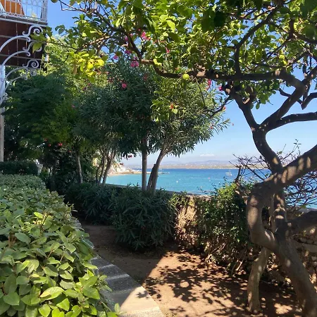 Ξενοδοχείο με διαμερίσματα Economou Mansion Σπέτσες